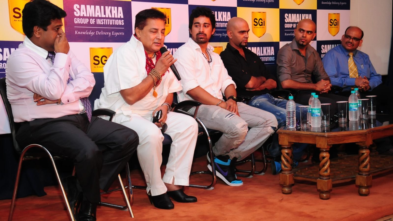A MEET WITH FAMOUS ROADIES RAGHU, RAJIVRANVIJAY